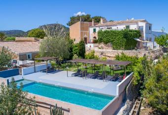 Finca Agroturismo Es Pujol has Balcony rooms