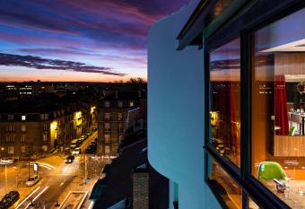Holiday Inn Reims Centre, an IHG Hotel has Balcony rooms