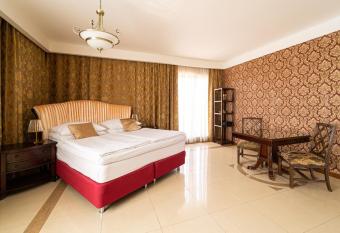 Spa Hotel Vita allows 18 year olds to book a room