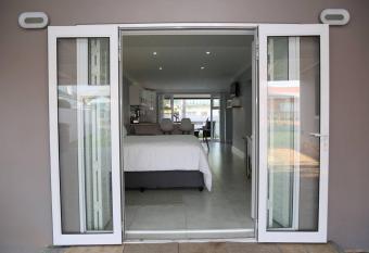 McHaven @ 8 allows 18 year olds to book a room