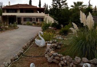 Villa Rita - Porto Cheli allows 18 year olds to book a room