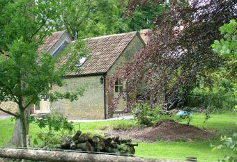 The old forge bed and breakfast allows 18 year olds to book a room