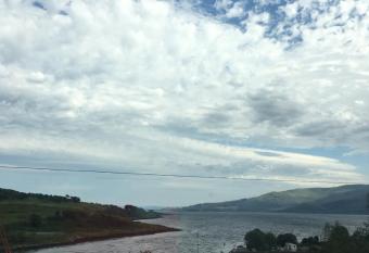 Red Watch Apartment has Balcony rooms