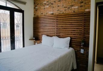 Habitacion San Marcos 2 has Balcony rooms