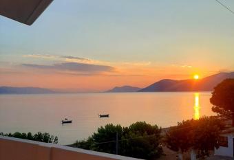 Lappas Rooms has Balcony rooms