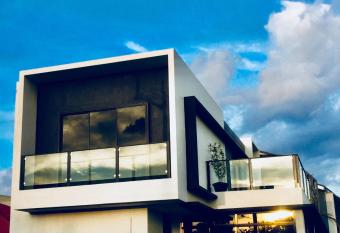 Villa inspired with exclusive dipping pool has Balcony rooms