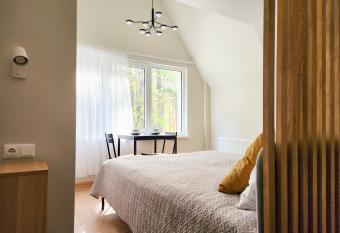 Pu  ynas has Balcony rooms