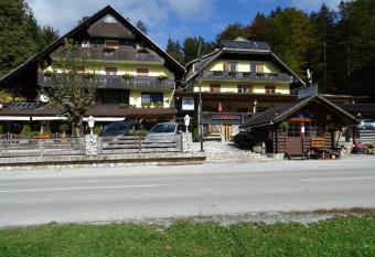 Penzion Ro  i   has Balcony rooms