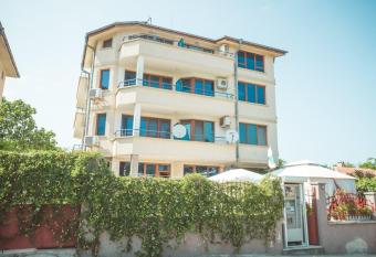 Dream House has Balcony rooms
