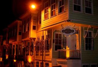   al  ku  u Tarihi Be  evler has Balcony rooms