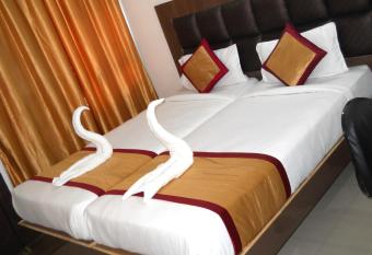 Hotel Galaxy has Smoking/Balcony rooms