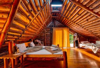 Raiul de pe Rau has Balcony rooms