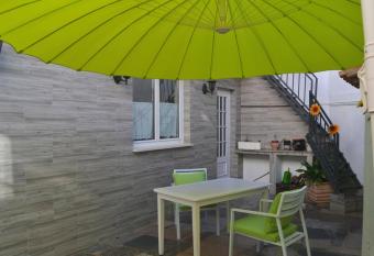 MENCIA has Balcony rooms