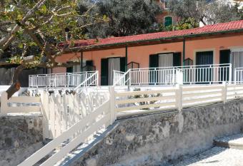 Kalypso Studio has Balcony rooms