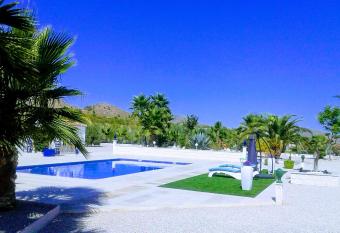 La Dolce Vita has Balcony rooms