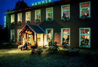 Hammers Landhotel GmbH allows 18 year olds to book a room