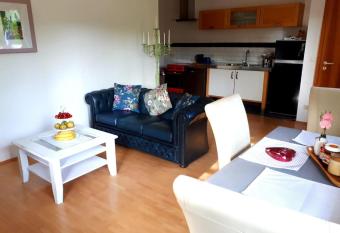 Ferienwohnung Caroline has Balcony rooms