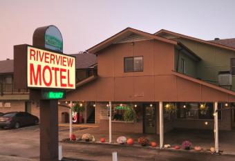 Riverview Trout Lodge allows 18 year olds to book a room