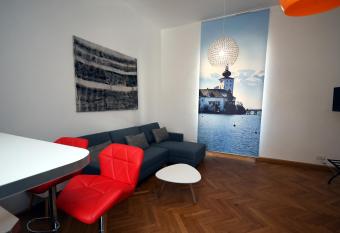 Markplatz Terrace allows 18 year olds to book a room