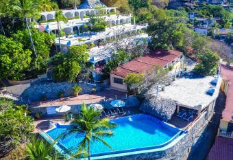 Hotel Catalina Beach Resort has Balcony rooms