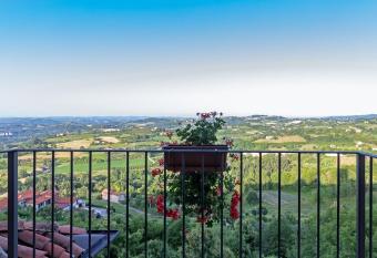 Le mongolfiere has Balcony rooms