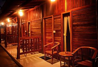 The Rahayu Cottage has Balcony rooms