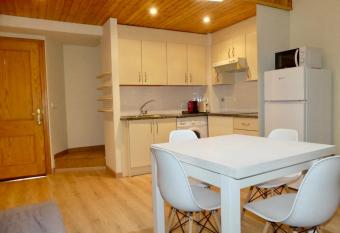 D  PLEX Acollidor al Centre de Vic APTGARBI allows 18 year olds to book a room