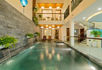 Brother Villa Hoi An allows 18 year olds to book a room