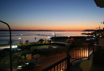 Apartments Lena has Balcony rooms