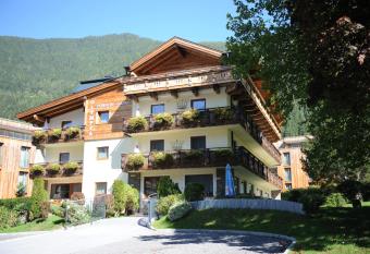 Pension Olympia has Balcony rooms