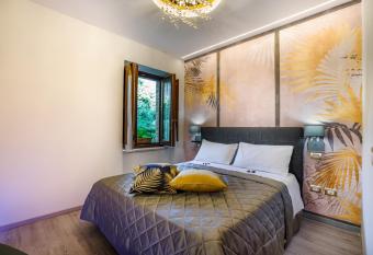 Antica Fonte has rooms with a private hot tub