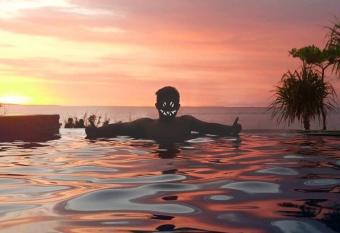 Dodol Lembongan Cliff Sunset allows 18 year olds to book a room