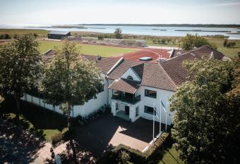Staadioni Hotel has Balcony rooms