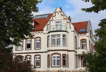 Ferienwohnungen Schlei 42 allows 18 year olds to book a room