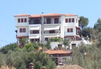 Platanias Hillside has Balcony rooms