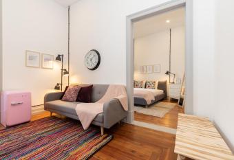 aleixomor Aqui has rooms with a private hot tub