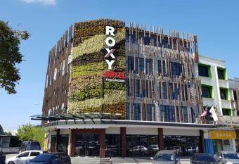 Roxy Hotel Padungan allows 18 year olds to book a room