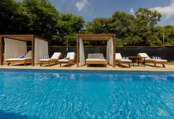 Hotel Rip Jack Inn has Balcony rooms