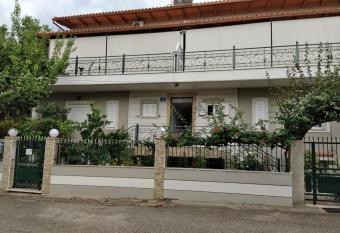 SeaSide Apartment Rio allows 18 year olds to book a room