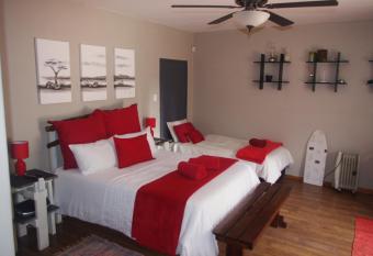 Triginta has Balcony rooms