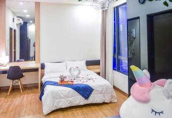 Landmark Residence 1 SOHO 2pax by A s Homestay 1 allows 18 year olds to book a room