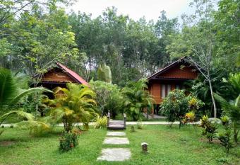Najjamee Bungalows has Balcony rooms
