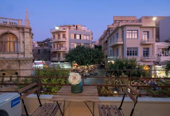 Heraklions Heart Apartment allows 18 year olds to book a room