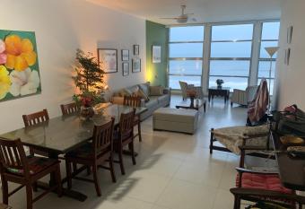 Apto Pitagueiras - Vista incr  vel allows 18 year olds to book a room