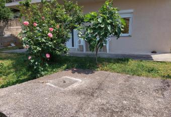 Apartman DANA allows 18 year olds to book a room