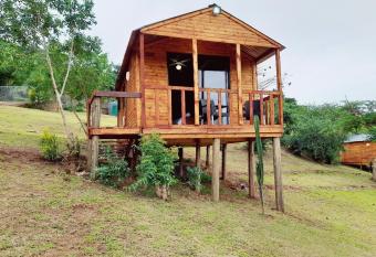 Entendeni Lodge SelfCatering has Smoking rooms
