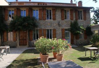 Les Tilleuls allows 18 year olds to book a room