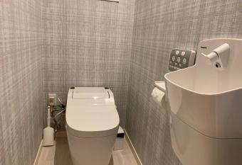                                                   has rooms with a private hot tub