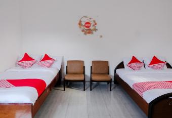 Super OYO 1176 J3 Residence Syariah allows 18 year olds to book a room