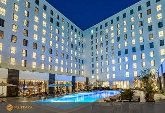 FUJITAYA Quer  taro allows 18 year olds to book a room